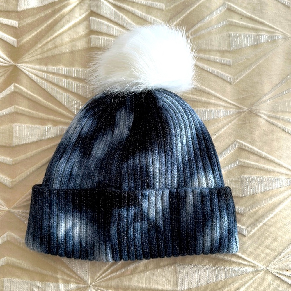 Sparkl navy tie dye beanie with removable snap Pom Pom and soft fleece interior